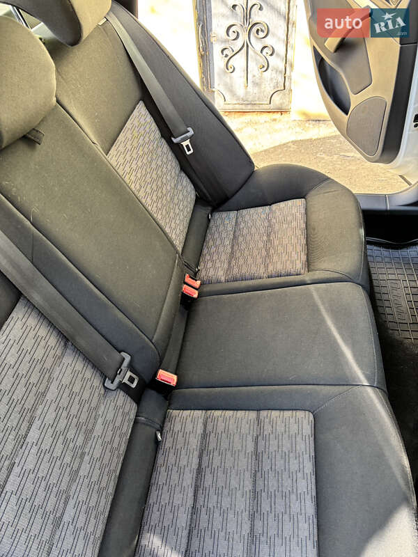 Універсал Skoda Octavia 2010 в Первомайську