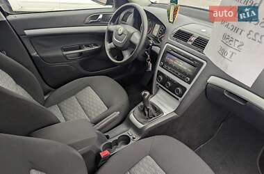 Универсал Skoda Octavia 2010 в 