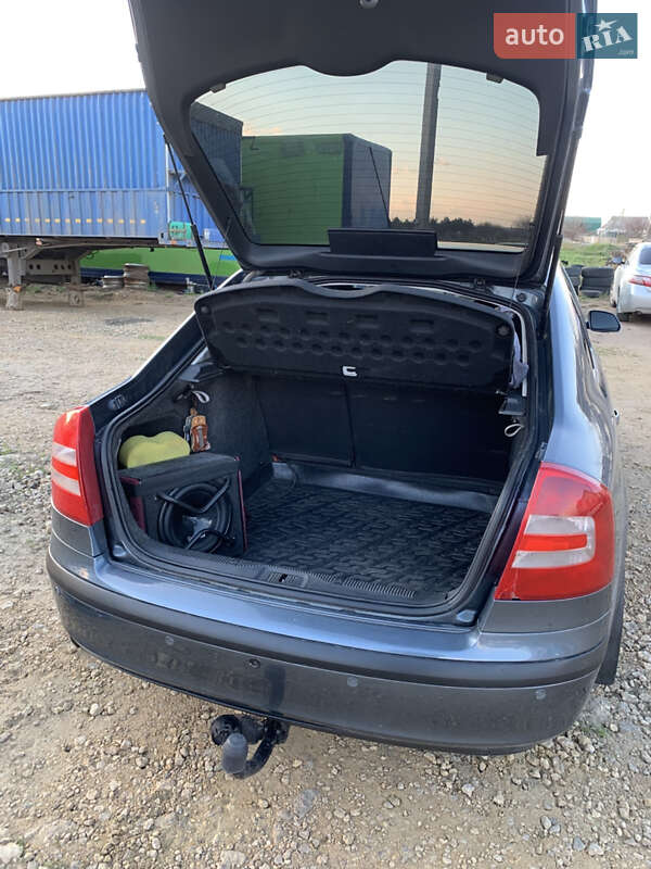 Ліфтбек Skoda Octavia 2006 в Новій Одесі