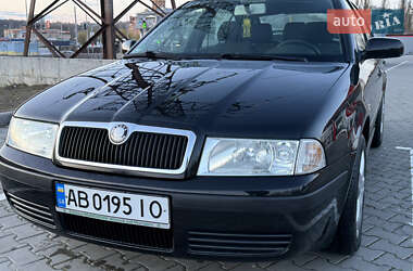 Лифтбек Skoda Octavia 2004 в 