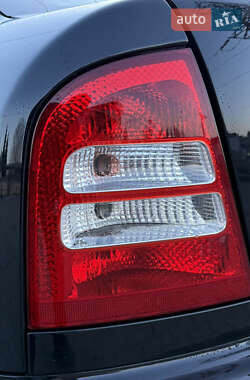 Лифтбек Skoda Octavia 2004 в 