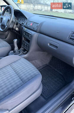 Лифтбек Skoda Octavia 2004 в 