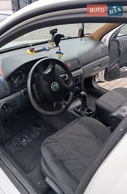 Лифтбек Skoda Octavia 2003 в 