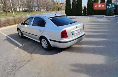 Лифтбек Skoda Octavia 2003 в 