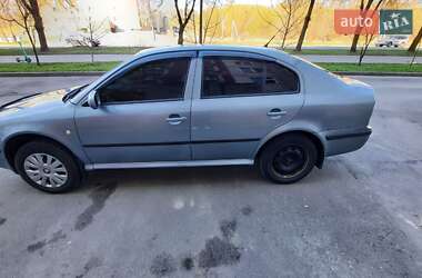 Лифтбек Skoda Octavia 2004 в 