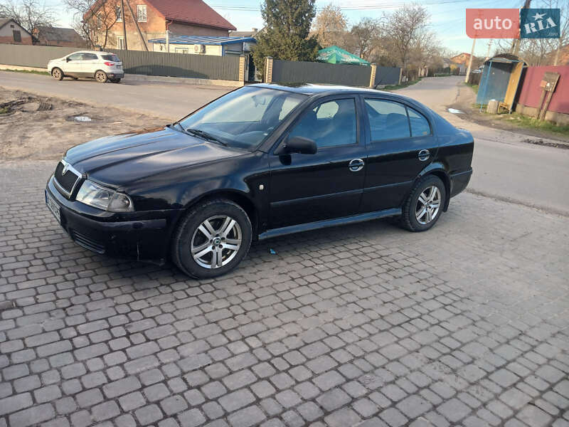 Ліфтбек Skoda Octavia 2003 в Львові