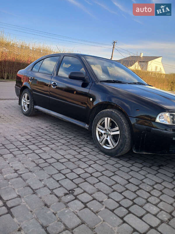 Ліфтбек Skoda Octavia 2003 в Львові