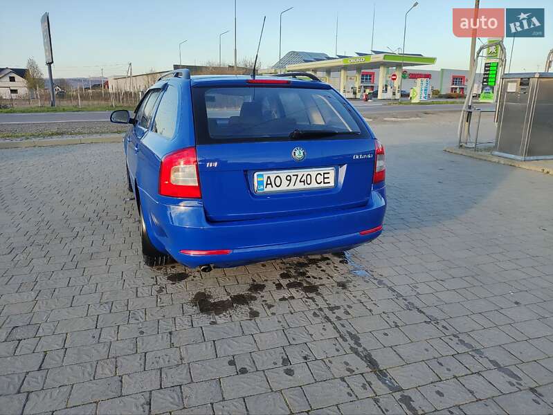 Универсал Skoda Octavia 2010 в Тячеве