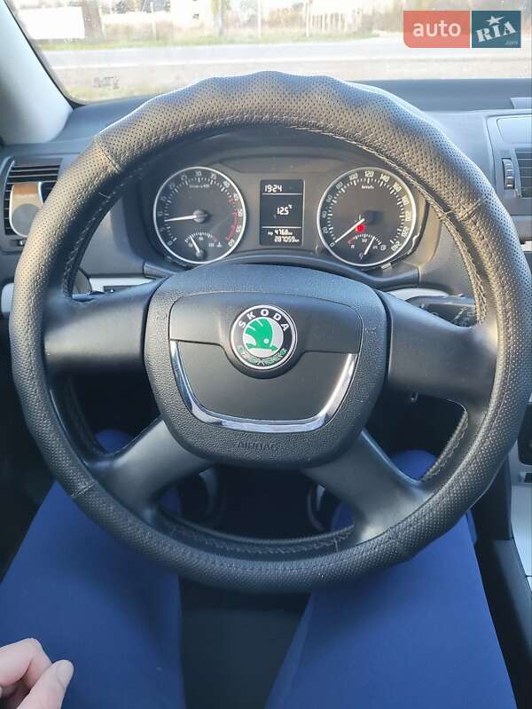 Универсал Skoda Octavia 2010 в Тячеве