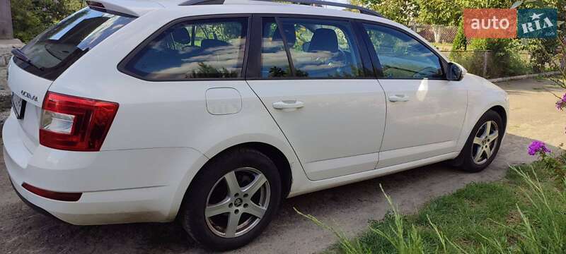Универсал Skoda Octavia 2013 в Ровно
