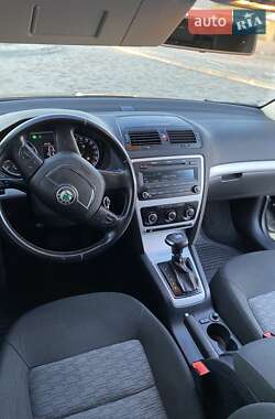 Лифтбек Skoda Octavia 2010 в 