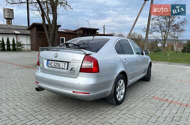 Лифтбек Skoda Octavia 2009 в 
