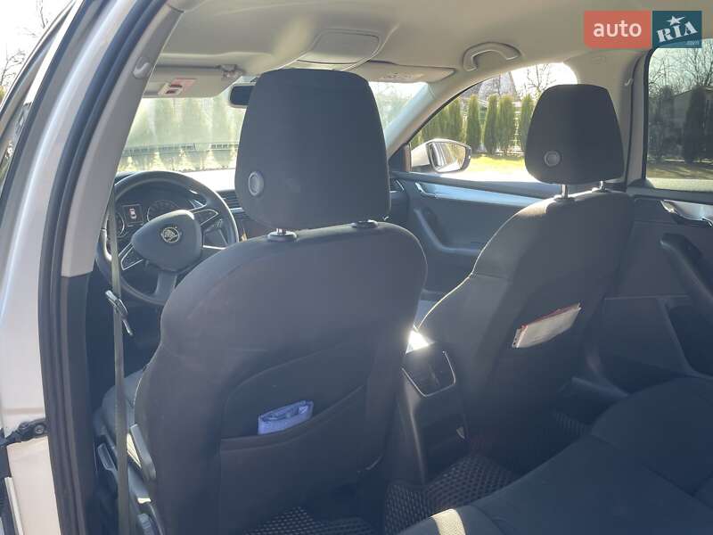 Лифтбек Skoda Octavia 2015 в Львове