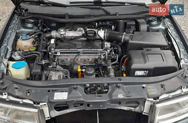 Лифтбек Skoda Octavia 2004 в 
