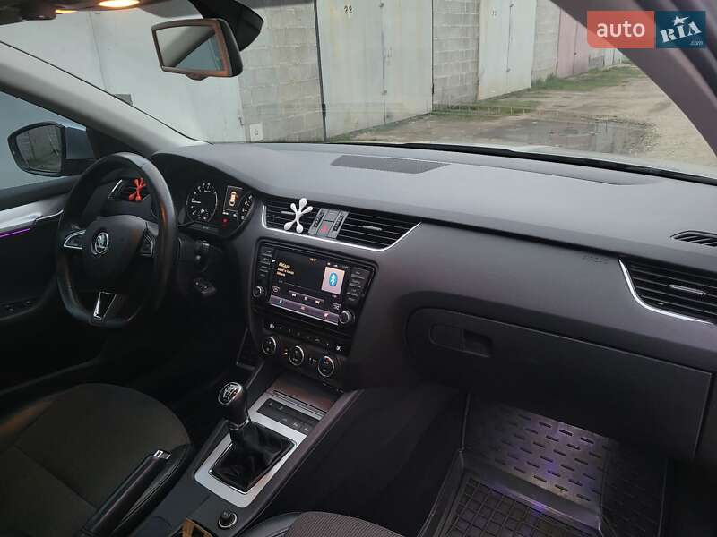 Универсал Skoda Octavia 2014 в Знаменке