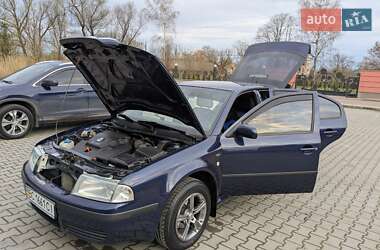 Ліфтбек Skoda Octavia 2003 в 