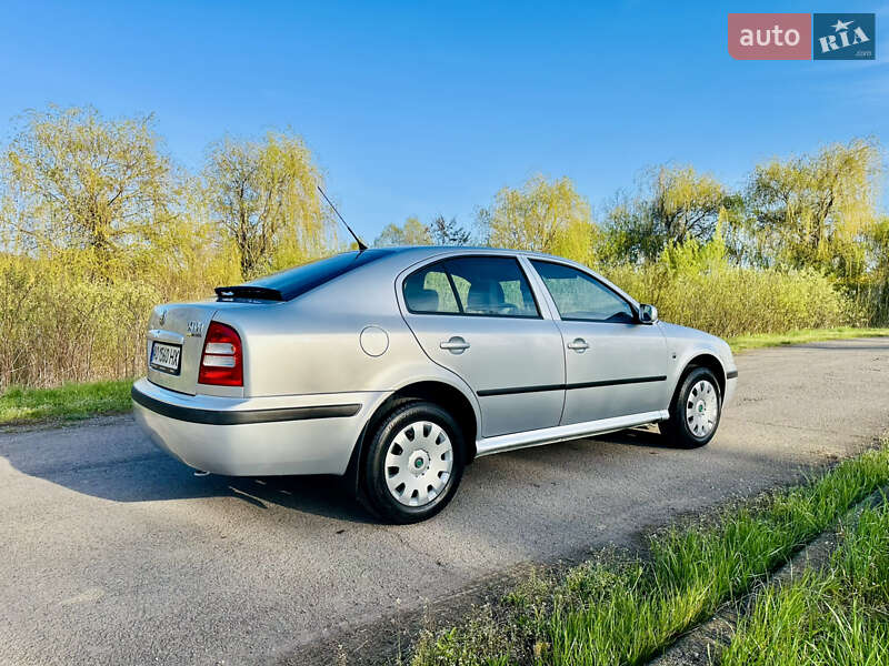 Лифтбек Skoda Octavia 2008 в 