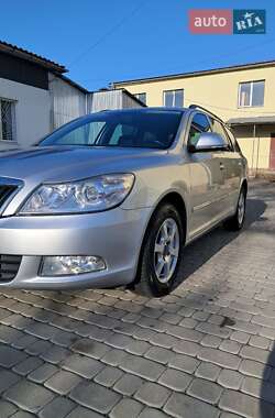 Универсал Skoda Octavia 2011 в 