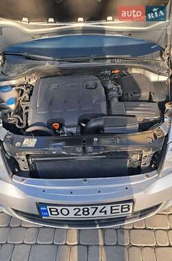 Универсал Skoda Octavia 2011 в 