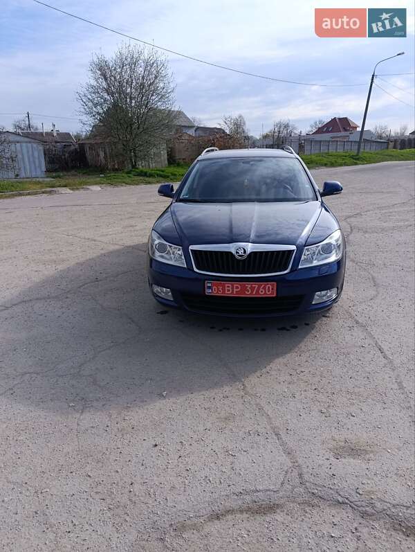 Универсал Skoda Octavia 2010 в 