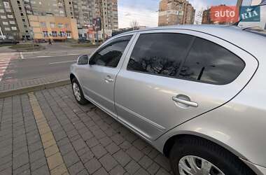 Лифтбек Skoda Octavia 2010 в 