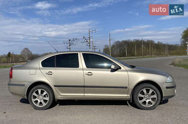 Лифтбек Skoda Octavia 2005 в 