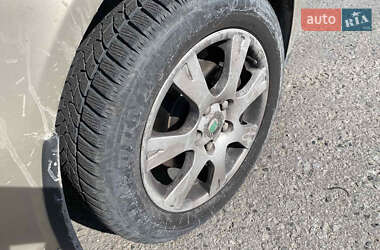 Лифтбек Skoda Octavia 2005 в 