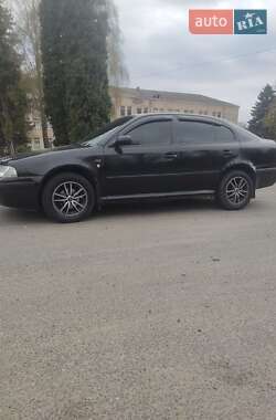 Лифтбек Skoda Octavia 2004 в 