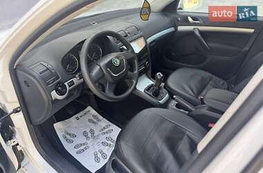 Универсал Skoda Octavia 2012 в 