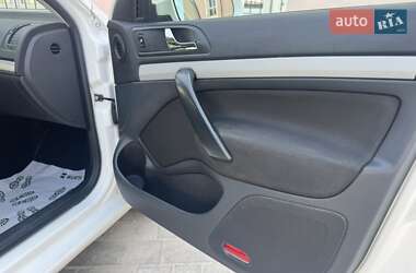 Универсал Skoda Octavia 2012 в 