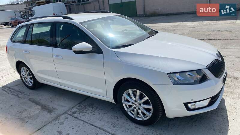 Универсал Skoda Octavia 2014 в Стрые
