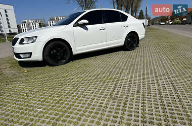 Лифтбек Skoda Octavia 2013 в 