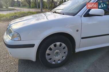 Ліфтбек Skoda Octavia 2009 в 