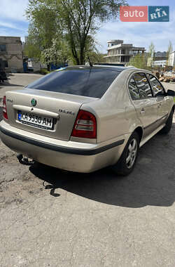 Лифтбек Skoda Octavia 2005 в 