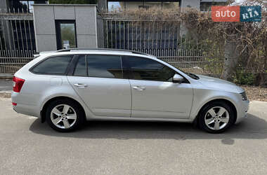 Универсал Skoda Octavia 2015 в 