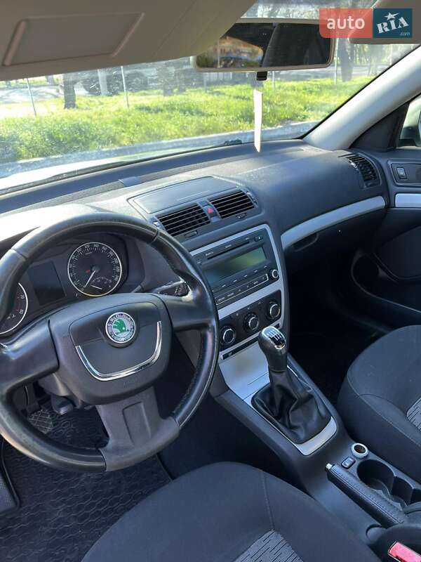 Лифтбек Skoda Octavia 2011 в Николаеве