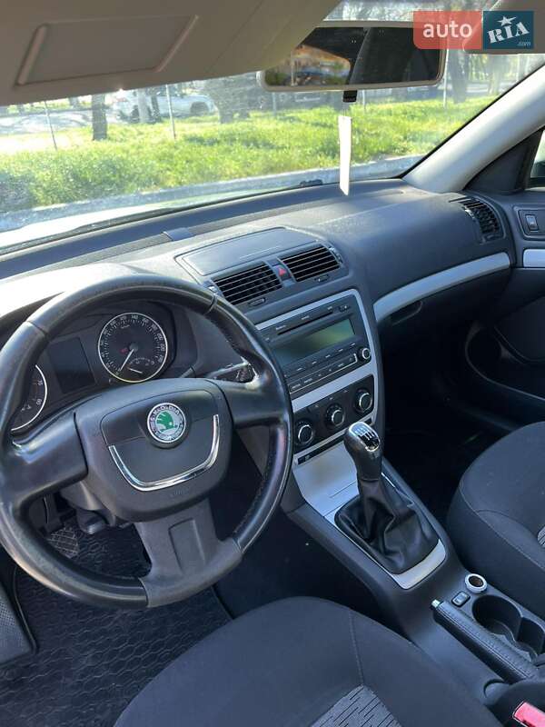 Лифтбек Skoda Octavia 2011 в Николаеве