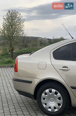 Лифтбек Skoda Octavia 2005 в 