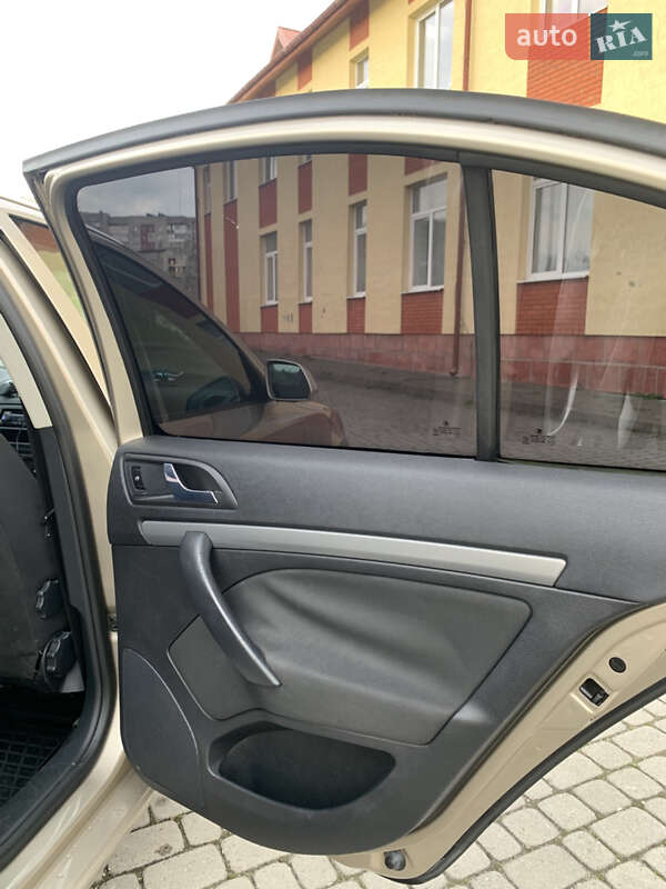 Лифтбек Skoda Octavia 2005 в Львове
