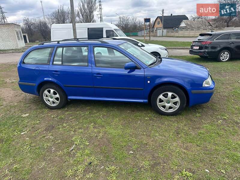 Универсал Skoda Octavia 2002 в Лозовой