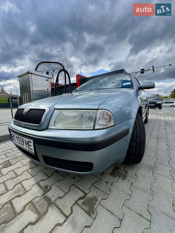 Лифтбек Skoda Octavia 2003 в Львове