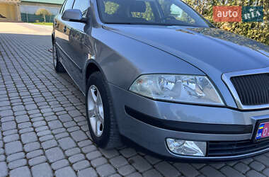 Лифтбек Skoda Octavia 2005 в 