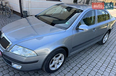 Лифтбек Skoda Octavia 2005 в 