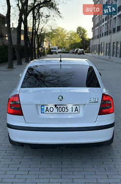 Лифтбек Skoda Octavia 2006 в 