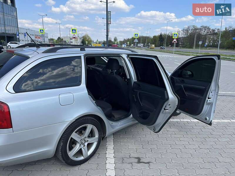 Универсал Skoda Octavia 2011 в Львове
