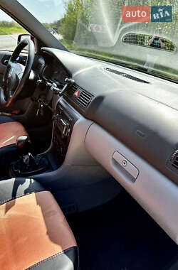 Ліфтбек Skoda Octavia 1999 в 