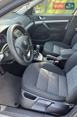 Лифтбек Skoda Octavia 2011 в 