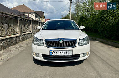 Лифтбек Skoda Octavia 2012 в 