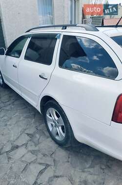 Универсал Skoda Octavia 2011 в 