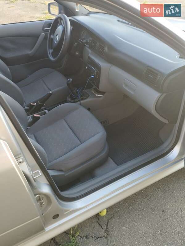 Лифтбек Skoda Octavia 2004 в Березане